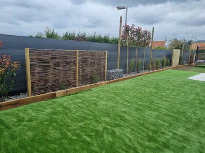 Pose d'un gazon synthétique et massif